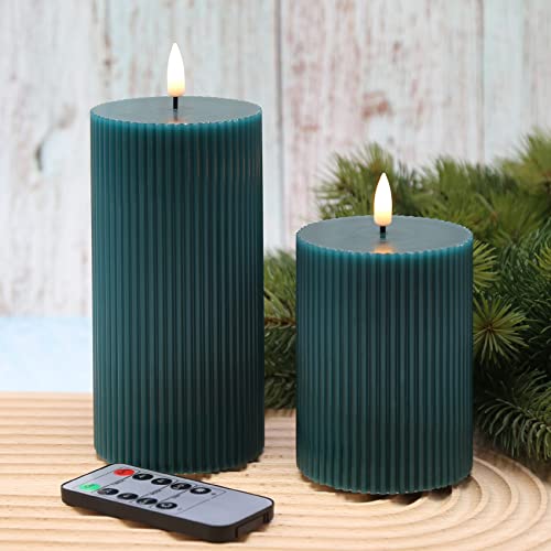 Eywamage Grün Gerippte Flammenlose Säulenkerzen mit Fernbedienung, Flackernde Flach Top Batterie LED Kerzen 2er-Pack von Eywamage