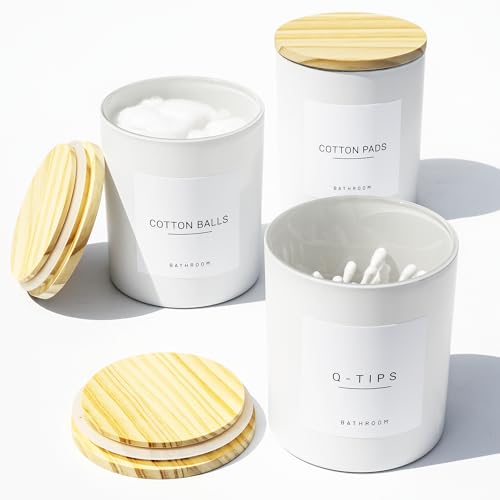 Ezebesta 3 x Farmhouse Badezimmer-Behälter mit 12 Etiketten und Holzdeckel, dickes Glasbehälter-Set, Qtip-Halter für Wattebällchen und Pads, Aufbewahrung, Organisation, minimalistische Dekoration von Ezebesta