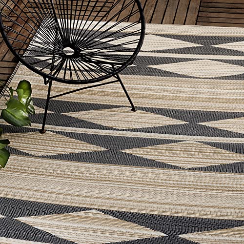 FAB HAB Outdoor-Teppich - wetterfest, farbecht, wendbar - recycelter Premium-Kunststoff - geometrisches Tribal - Terrasse, Balkon, Garten, Flur, Bad - Läufer Cairo Natur & Schwarz, 90x150 cm von FAB HAB