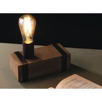 Luce Design - Ausgefallene Vintage Industriedesign Tischlampe texas 1 flammig mit Holzbalken von LUCE DESIGN