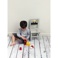 Personalisierter Kinderstuhl Aus Holz, Handgefertigter Kinderstuhl, Stuhl Für Kleine Jungen, Gemalte Lustige Autos, Neues Babygeschenk, Kleinkind von FARISTOstore