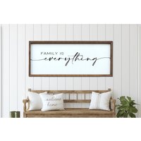 Rustikales Braunes Familien Holzschild "Family Is Everything' Wanddekor von FARMandBARNdecor