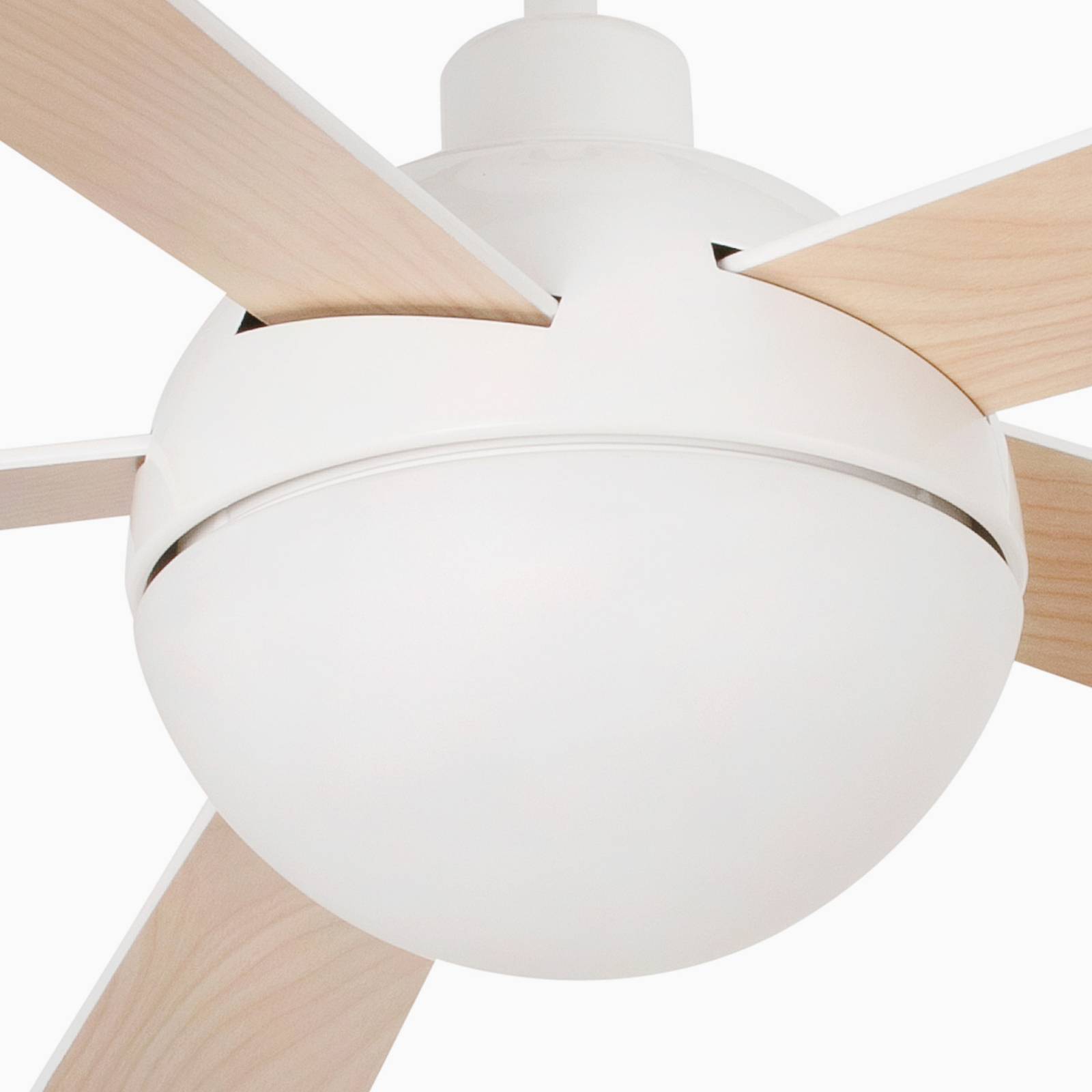 Deckenventilator Izaro mit LED-Leuchte, weiß/ahorn Deckenventilator Izaro mit LED-Leuchte, weiß/ahorn von FARO BARCELONA