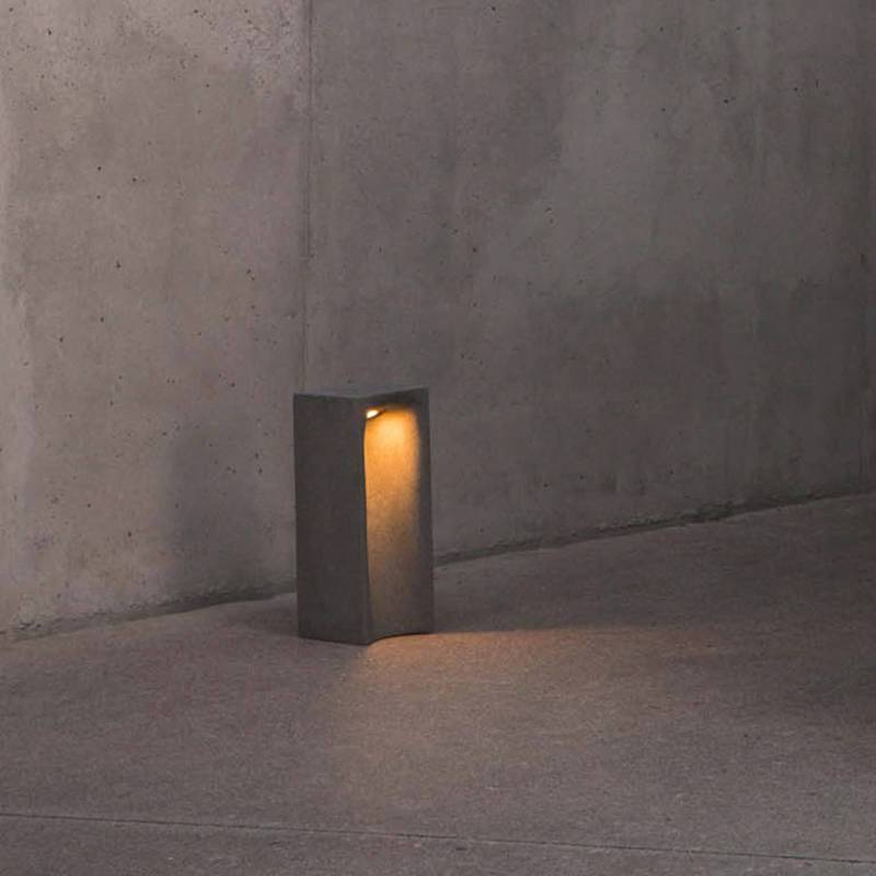 LED-Sockelleuchte Grot, 2700K, grau, Beton, IP55, Höhe 40 cm von FARO BARCELONA