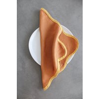 Ausgebogte Servietten in Rost Und Kurkuma | 4Er-Set von FAVRTableware