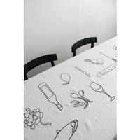 Bestickte Aperitif Leinentischdecke in Schwarz von FAVRTableware