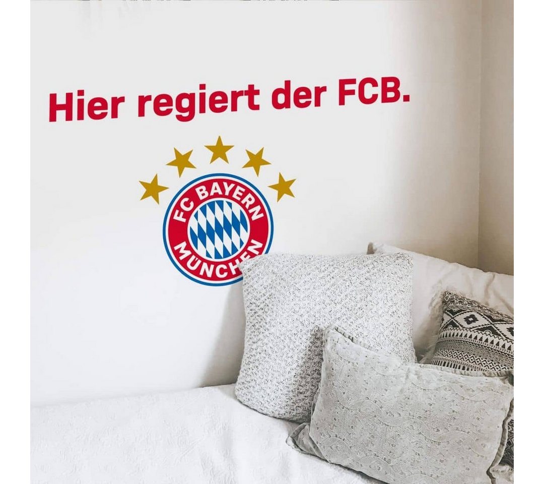 FC Bayern München Wandtattoo Fußball Wandtattoo FC Bayern München Logo Stern Hier regiert der FCB, Wandbild selbstklebend, entfernbar von FC Bayern München