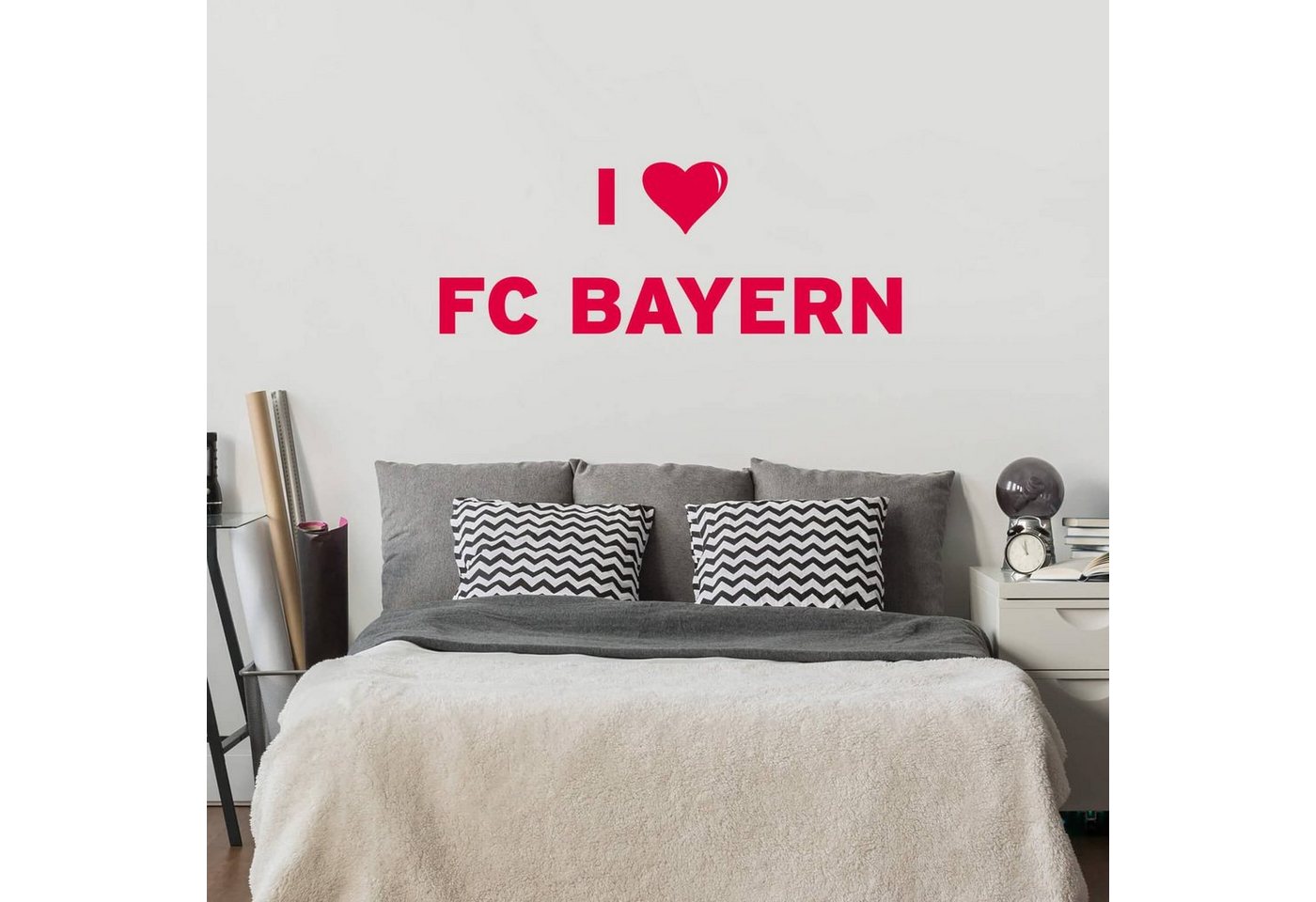FC Bayern München Wandtattoo Fußball Sticker I Love FC Bayern Schriftzug mit Herz, Wandbild selbstklebend, entfernbar von FC Bayern München