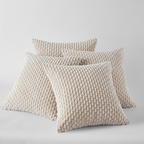 FDTERN 4er Set Boho Kordsamt Kissenbezug 45x45CM Beige Einfarbig Flauschig Kissenbezüge Kissenhülle Dekokissenbezug Sofakissen Dekokissen Deko für Sofa Schlafzimmer Wohnzimmer Balkon FDTERN 4er Set Boho Kordsamt Kissenbezug 45x45CM Beige Einfarbig Flauschig Kissenbezüge Kissenhülle Dekokissenbezug Sofakissen Dekokissen Deko für Sofa Schlafzimmer Wohnzimmer Balkon von FDTERN