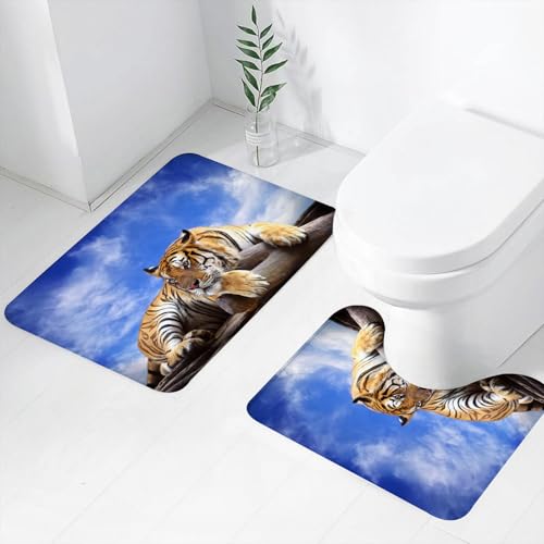FEHWI Badematten Set 2-teilig, Badematten und WC Vorleger rutschfest & Waschbar,Safari, Tiger sitzt auf Holz unter blauem Himmel, gesehen,Luxus Dicke Mikrofaser Badezimmerteppich von FEHWI