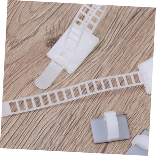 FELTECHELECTR 50 Stück Teiliges Kabelbinder Weiß Selbstklebend Verstellbare Kabelhalter mit Schaumstoffrücken Kabelklemmen für Kabelmanagement Büro und Zuhause Kabel Organizer Clips von FELTECHELECTR