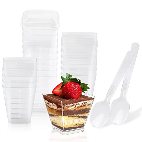 FESSOSKO 50 Stück Dessertgläser Klein mit Deckel und Löffeln, 7OZ/210ml Wiederverwendbare Quadratische Dessertschalen, DIY Dessertschalen Plastik für Hochzeit, Geburtstag Parteien (Transparent) von FESSOSKO