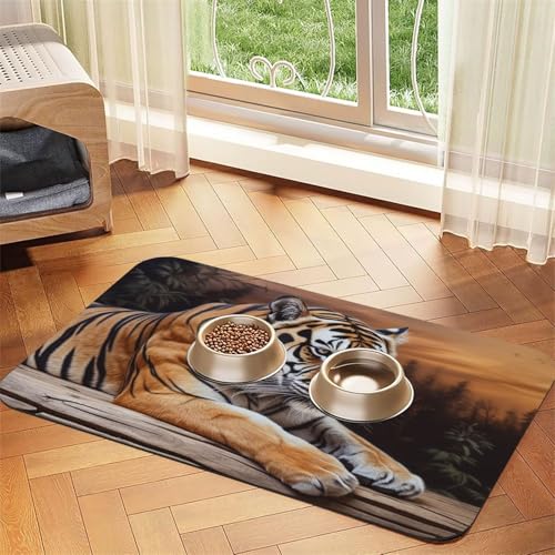 Tiger liegend auf Holz, 40 x 60 cm, saugfähige Hundematte für Futter- und Wassernapf, PU-Leder-Katzenfuttermatte, wasserdicht, schnell trocknend, Haustier-Platzsets, keine Flecken von FHEBNDS