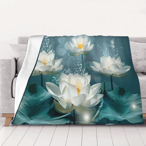 FHESDMN Flanell-Fleecedecke, bedruckt, Motiv: weiße Lotusblumen, Couchdecke, Sofa-Settees, flauschige, dicke Decken sind für alle Jahreszeiten geeignet, 40 x 30 cm FHESDMN Flanell-Fleecedecke, bedruckt, Motiv: weiße Lotusblumen, Couchdecke, Sofa-Settees, flauschige, dicke Decken sind für alle Jahreszeiten geeignet, 40 x 30 cm von FHESDMN
