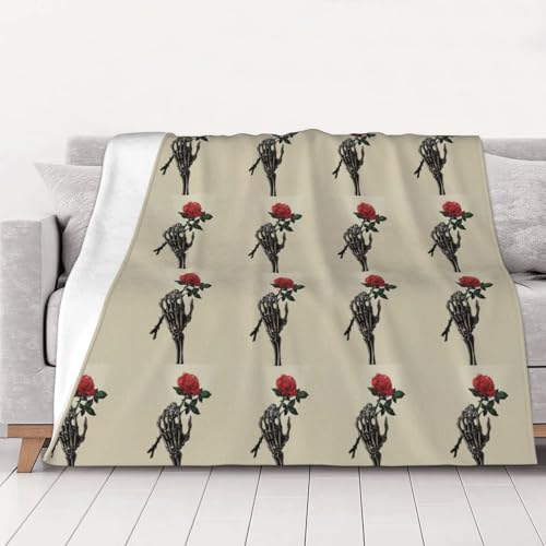 FHESDMN Flanell-Fleecedecke mit Totenkopf-Rosen-Motiv, Couchdecke, Sofa-Settees, flauschige, dicke Decken sind für alle Jahreszeiten geeignet, 80 x 60 cm FHESDMN Flanell-Fleecedecke mit Totenkopf-Rosen-Motiv, Couchdecke, Sofa-Settees, flauschige, dicke Decken sind für alle Jahreszeiten geeignet, 80 x 60 cm von FHESDMN
