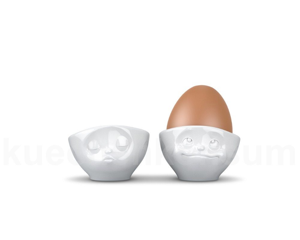 FIFTYEIGHT PRODUCTS Frühstücks-Geschirrset TV Tasse Eierbecher 51.01 Küssend und Verträumt weiß (2-tlg), Porzellan, Hartporzellan in bruchsicherer Hotelqualität von FIFTYEIGHT PRODUCTS