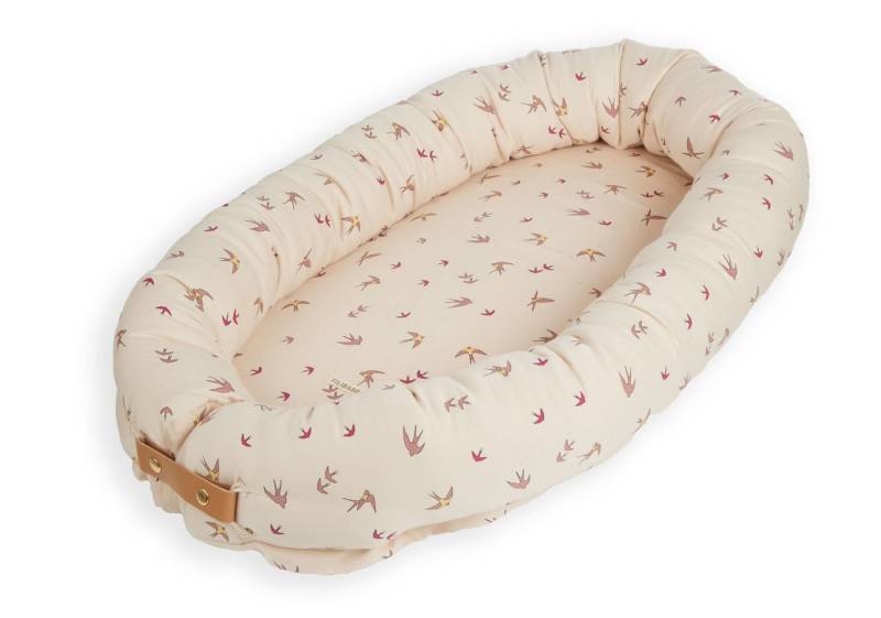 FILIBABBA Babybett Dancing Swallow Rosa, Bio-Baumwolle, Das innovative 2-in-1-Design von FILIBABBA