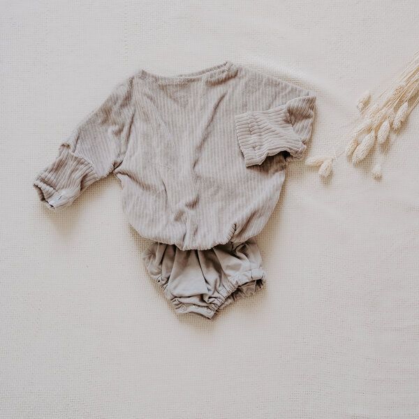 FINO & Stitch DIY Nähset Jogger Pulli Cord Bio-Baumwolle - zugeschnitten von FINO & Stitch