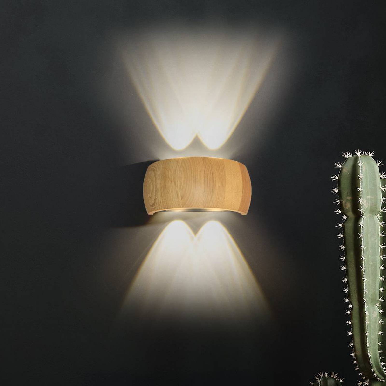 LED-Wandlampe Shine-Wood, Breite 20 cm, Eiche/schwarz 4-flg. von FISCHER & HONSEL