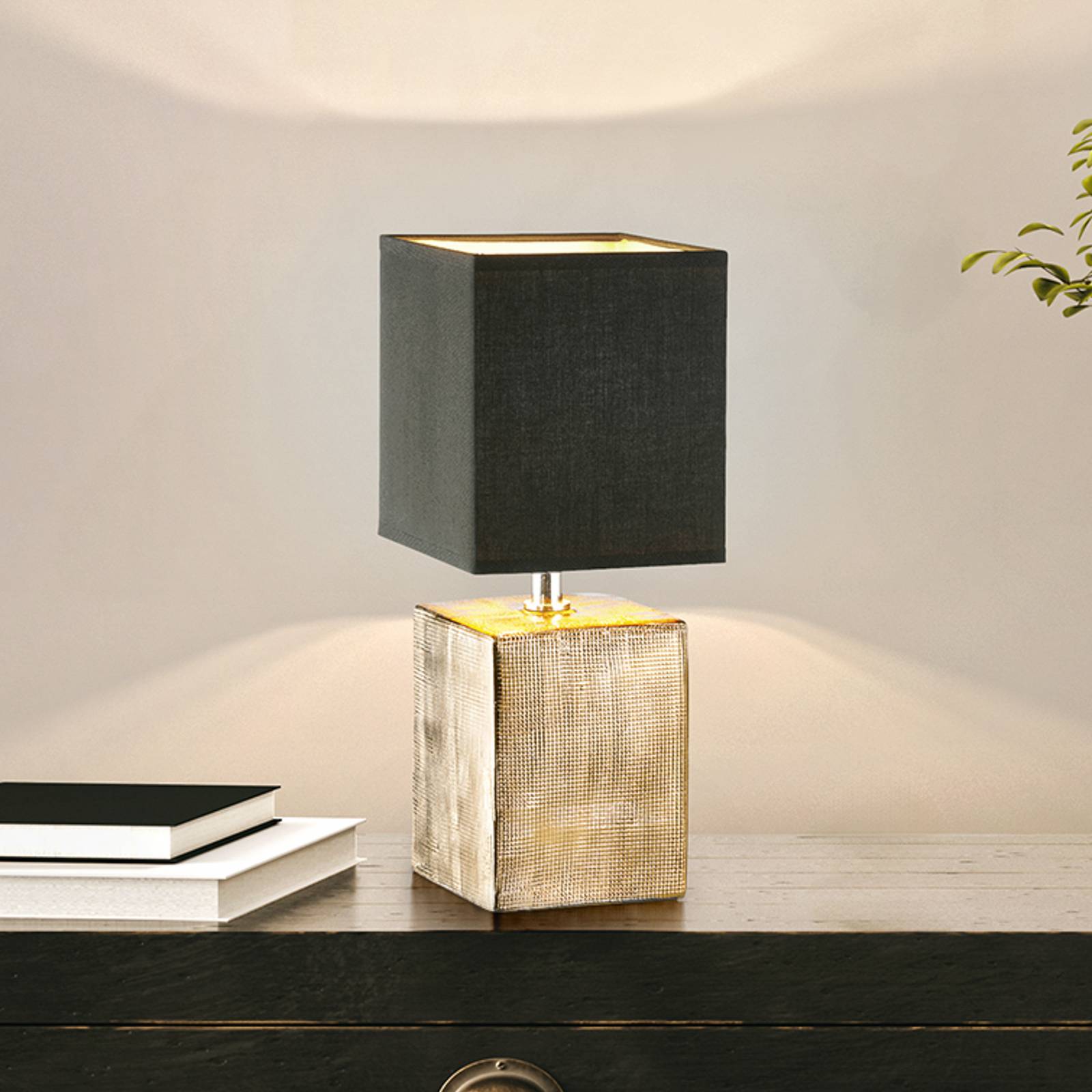 Tischlampe Ouro, schwarz/bronze antik, 35 cm, Textil/Keramik Tischlampe Ouro, schwarz/bronze antik, 35 cm, Textil/Keramik von FISCHER & HONSEL