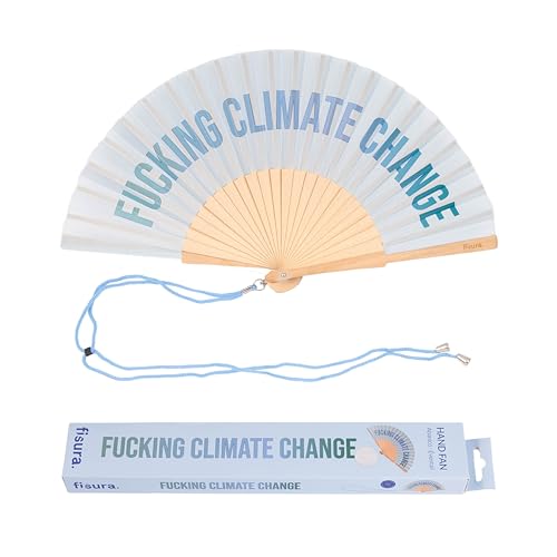 Fisura – Handfächer aus Holz mit der Aufschrift F*cking Climate Change“. Trendiges, farbenfrohes Accessoire, Blauer Handventilator mit praktischem Aufhänger. Maße: 42,5 x 23 cm Fisura – Handfächer aus Holz mit der Aufschrift F*cking Climate Change“. Trendiges, farbenfrohes Accessoire, Blauer Handventilator mit praktischem Aufhänger. Maße: 42,5 x 23 cm von FISURA