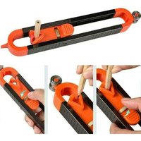 Präzises Messen von Tischlerwerkzeugen mit dem Feststell-Profilreißer Präzises Messen von Tischlerwerkzeugen mit dem Feststell-Profilreißer von FITAGS