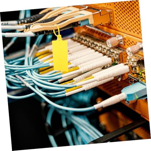 FIXOSHEE 100 Stück Kunststoff Versandetiketten Gelb Robuste Anhängeetiketten für Logistik Kennzeichnung mit Großer Beschriftungsfläche und Reißfestem Design von FIXOSHEE