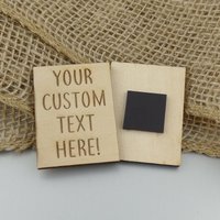 Benutzerdefinierter Text Holzmagnet - Lasergraviertes Lindenholz Personalisieren Sie Ihre Nachricht von FJ4LifeCreations