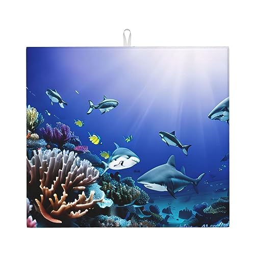 Saugfähige Küchen-Trockenmatte mit Aufhängeschlaufe für Theken und Displays, Motiv: Hai schwimmend unter dem Meer von FKGKDF
