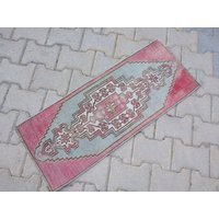 Vintage Schmaler Boho Smal Teppich Oushak Vintage Teppiche 95x38cm von FLYRUG