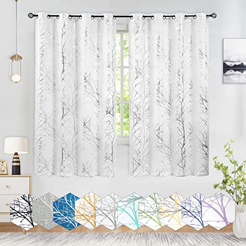 FMFUNCTEX Gardinen mit Ösen Silberfolie Weiß Baumzweigen Bedruckt Gardinen Leinenoptik Vorhänge Kurz Halbtransparente Vorhänge Modern Ösenschals für Wohnzimmer Schlafzimmer(Silber auf Weiß,127×175cm) von FMFUNCTEX