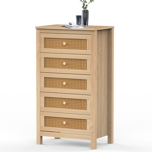 FNCK Rattan-Kommode für Schlafzimmer, Boho-Kommode mit 5 Schubladen aus Rattan, hohe Holztruhe mit goldenen Griffen, moderne Schrankkommoden Kommode für Kinderzimmer, Eingangsbereich, Wohnzimmer FNCK Rattan-Kommode für Schlafzimmer, Boho-Kommode mit 5 Schubladen aus Rattan, hohe Holztruhe mit goldenen Griffen, moderne Schrankkommoden Kommode für Kinderzimmer, Eingangsbereich, Wohnzimmer von FNCK