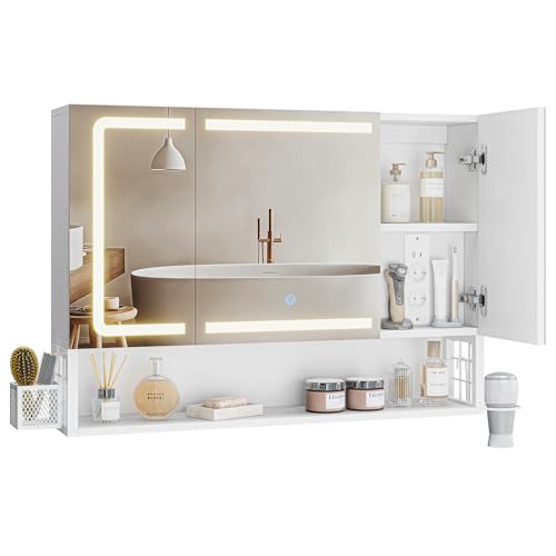FORABAMB Badezimmer Spiegelschrank mit LED-Beleuchtung & Steckdose, Badezimmerschrank mit 3 Türen & Verstellbarer Ablage, Spiegelschrank Bad mit HD-Spiegel, Berührung Sensorschalter, 60×16×60 CM, Weiß von FORABAMB