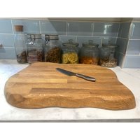 Forêt Live Edge Rustikal Eiche Massiv Walnuss Esche Iroko Holz Klobige Schneidebrett Robustes von FORETLDN