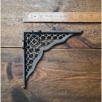 Foret Paar Schwere Industrielle Rustikale Art-Deco-stahlguss-Wandregalhalter Aus Antikem Eisen von FORETLDN