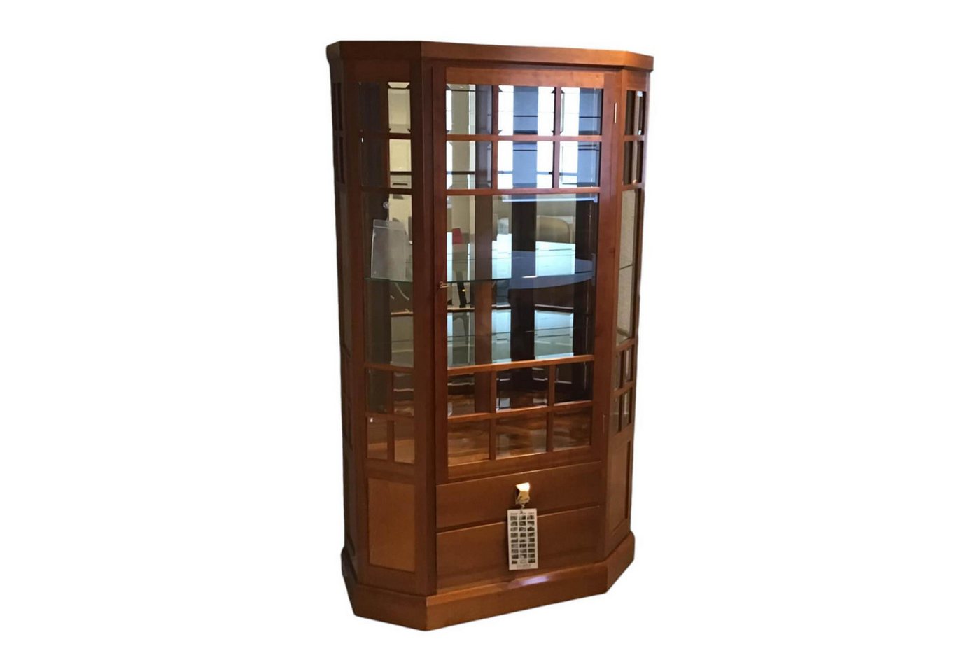 FORM EXCLUSIV Standvitrine Vitrine Levin Kirschbaum Hell Lackiert Beschläge Messing Poliert FORM EXCLUSIV Standvitrine Vitrine Levin Kirschbaum Hell Lackiert Beschläge Messing Poliert von FORM EXCLUSIV