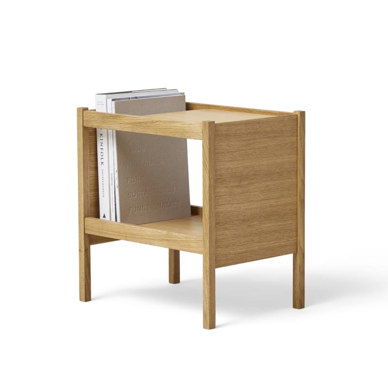 FORM & REFINE - Journal Side Table - Beistelltisch mit Magazinhalter von FORM & REFINE