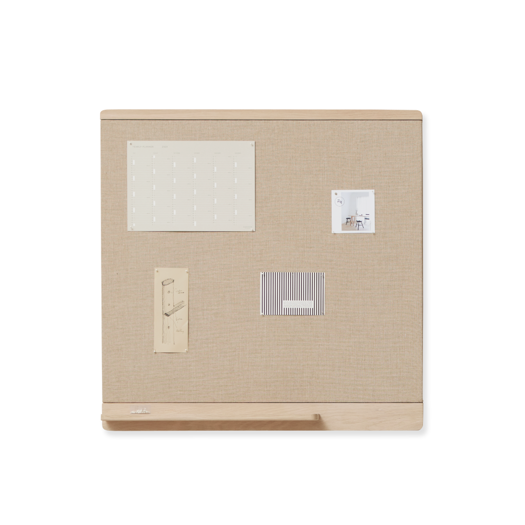 FORM & REFINE - Rim Pinboard - Design Pinnwand aus Eichenholz & Canvas von FORM & REFINE