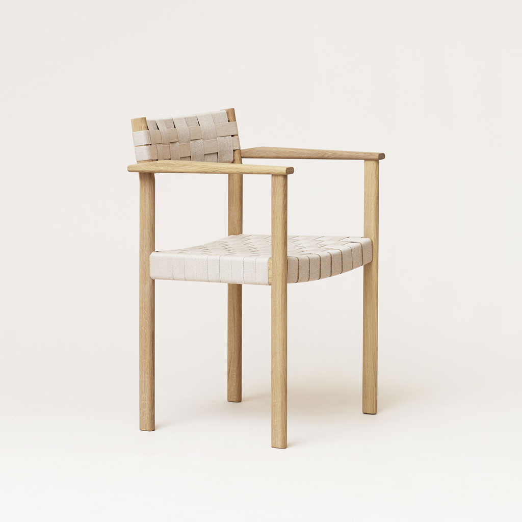 Form & Refine - Motif Armchair - Design Stuhl mit Armlehnen & Geflecht von FORM & REFINE