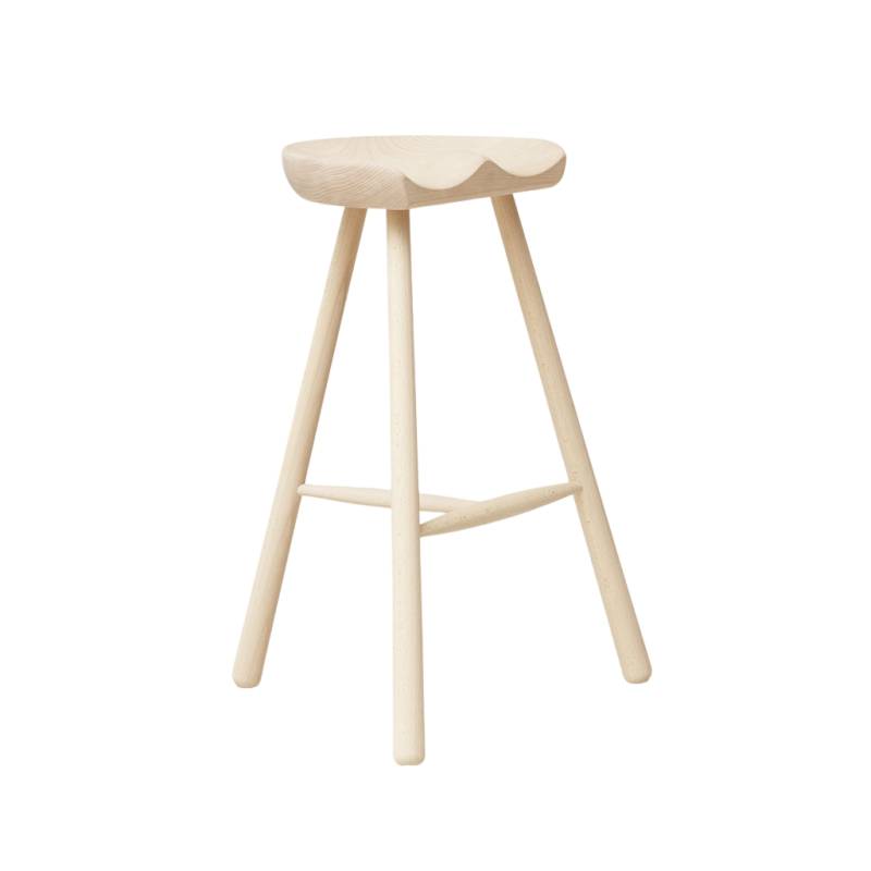 Form & Refine -Shoemaker Chair No. 68 - Barhocker mit Schalensitz aus Holz von FORM & REFINE