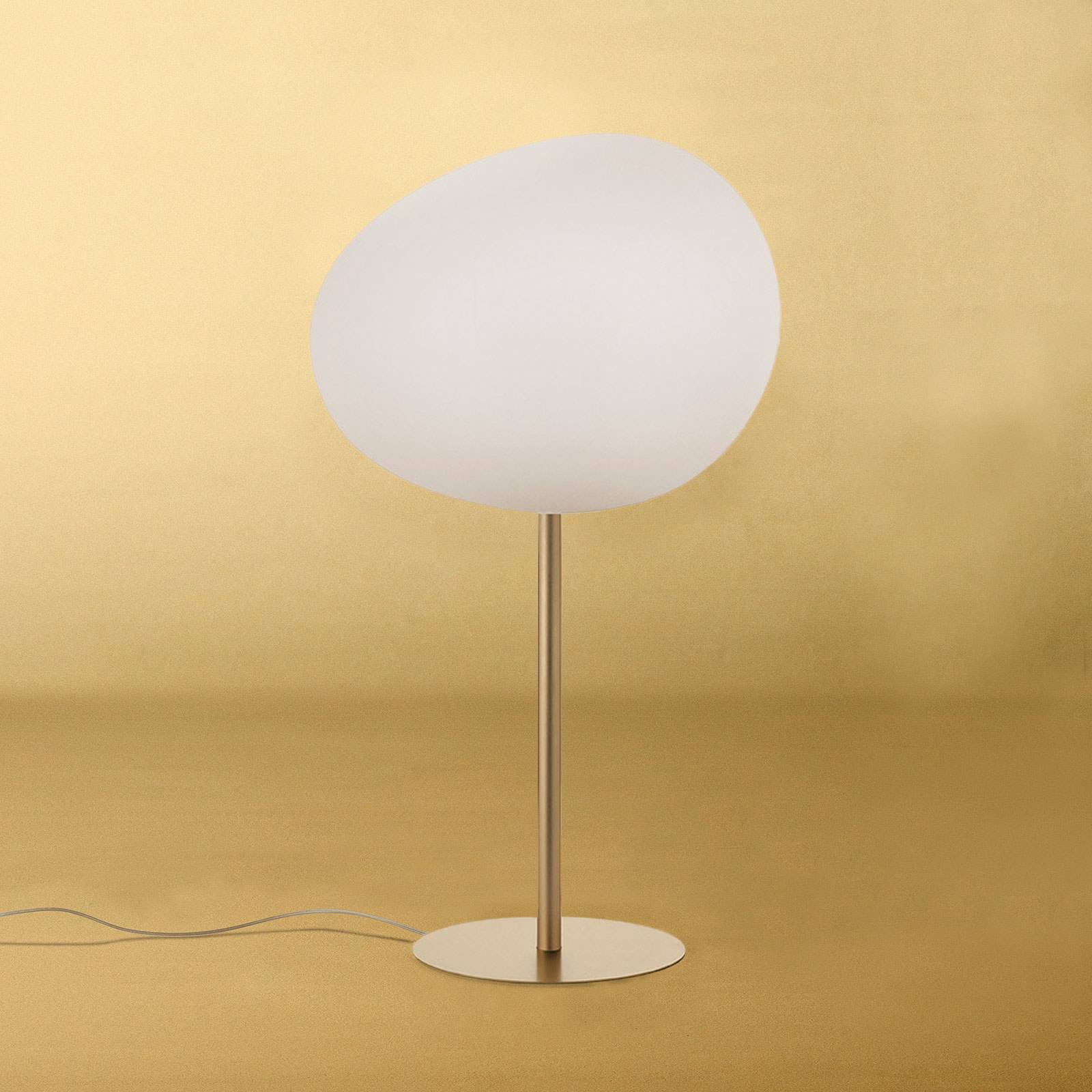 Foscarini Gregg grande alta Tischleuchte, gold von Foscarini