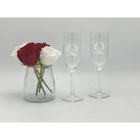 Party Champagner Gläser, 2 Maßgeschneiderte Personalisierte Hochzeit Flöten, Toast Jubiläumsgeschenk, House Warming, Gelübde Erneuerung von FOURSEASONLASERGIFTS