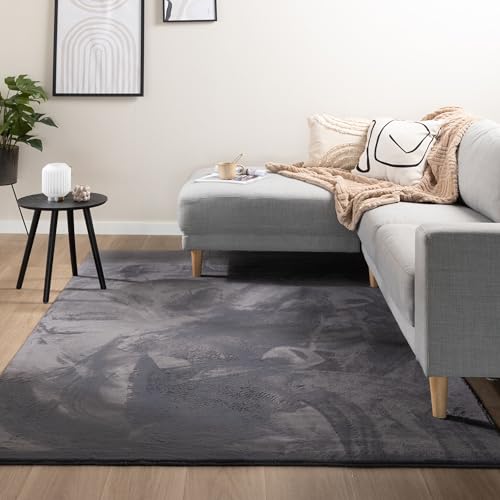 FRAAI | Home & Living Flauschiger Teppich - Cozy Anthrazit 80x140cm - Polyester - Kurzflor - Einfarbig - waschbar in Waschmaschine - Modern - Wohnzimmer, Esszimmer, Kinderzimmer, Schlafzimmer - Rug FRAAI | Home & Living Flauschiger Teppich - Cozy Anthrazit 80x140cm - Polyester - Kurzflor - Einfarbig - waschbar in Waschmaschine - Modern - Wohnzimmer, Esszimmer, Kinderzimmer, Schlafzimmer - Rug von FRAAI | Home & Living