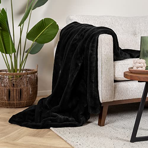 FRAAI | Home & Living Waschbare Kuscheldecke - Otis Schwarz - 170x200cm - Flauschig Fleecedecke - Weich - 100% Polyester - Kunstfell - Warm Sofadecke - Wohndecke - Plaid Decke - Blanket von FRAAI | Home & Living