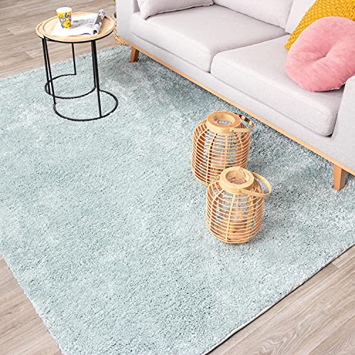 FRAAI Teppich Hochflor - Lofty Hellblau Türkis 120x170cm - Einfarbig - Modern, Skandinavisch - Wohnzimmer, Esszimmer, Schlafzimmer - Fellteppich - Carpet von FRAAI | Home & Living