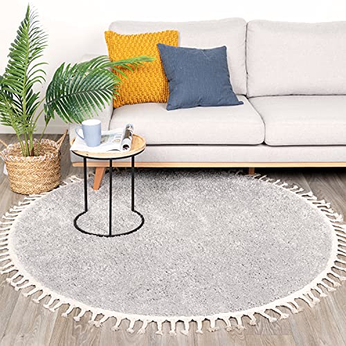 FRAAI | Home & Living Teppich Hochflor Rund - Lofty Fringe Hellgrau Ø 200cm - Einfarbig - Ländlich, Modern, Skandinavisch - Wohnzimmer, Esszimmer, Schlafzimmer - Fellteppich - Carpet von FRAAI | Home & Living