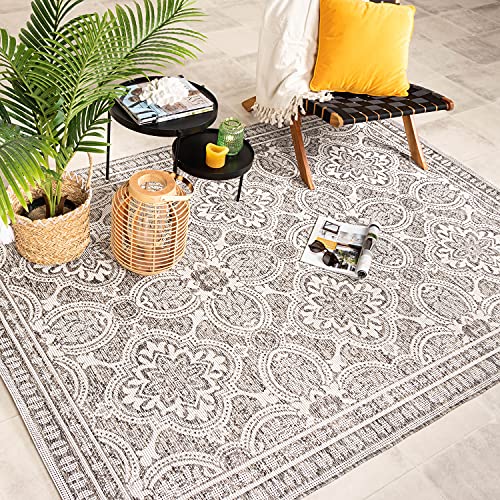 FRAAI | Home & Living In- & Outdoor Teppich - Summer Oriental Hellgrau 160x230cm - Wetterfest - Synthetik, Polypropylen - Flachgewebe - Balkon, Garten - Terrasse - Carpet von FRAAI | Home & Living