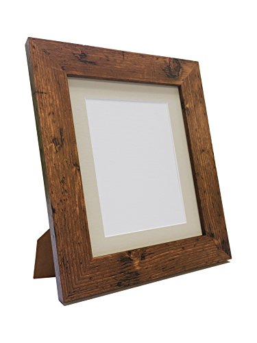 Holz-Bilderrahmen im Vintage-Stil mit Passepartout, holz, Light Grey Mount, 8 x 6 Image size 6 x 4 inch von FRAMES BY POST