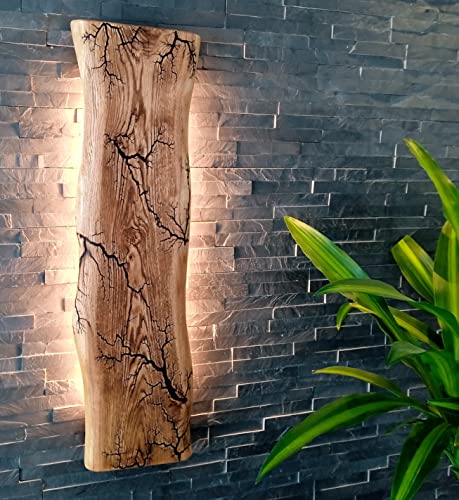 FRIESENLICHT BENTE Wandleuchte aus Eichenholz rustikal mit Baumkante Unikat Natur Lichtenberg (100 cm) von FRIESENLICHT