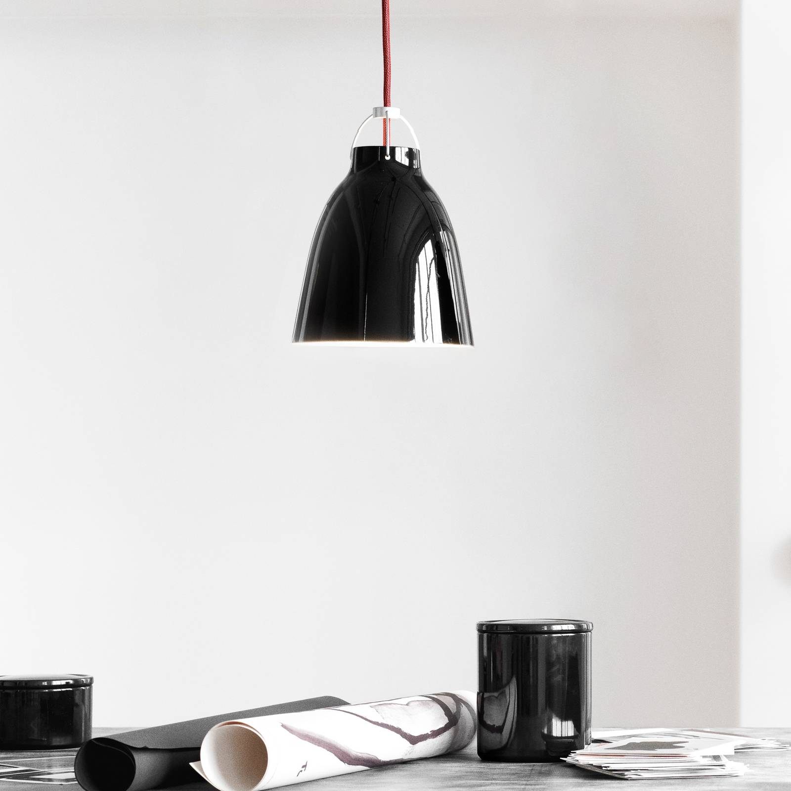 FRITZ HANSEN Caravaggio P1 Glanz schwarz von FRITZ HANSEN